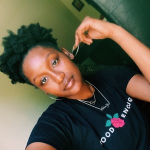 Meet your Posher, Kaya